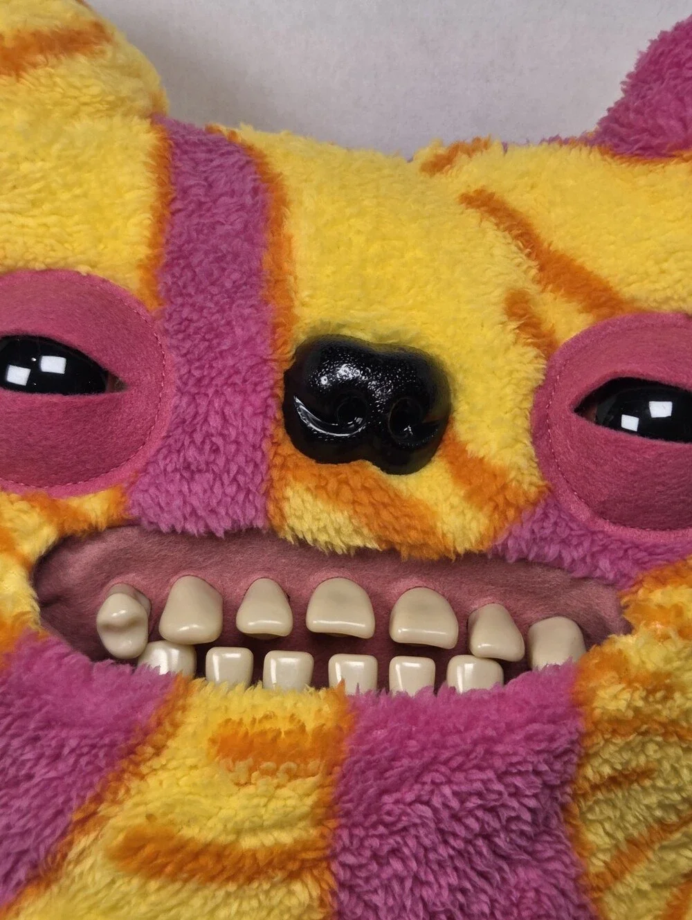 ZURU Fugglers Bigg Fuggs - Big Funny Ugly Monster Plush - 17 inches (Old Tooth)